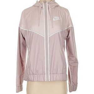 Nike Pink Utility Jacket with Hood and Lightweight Design